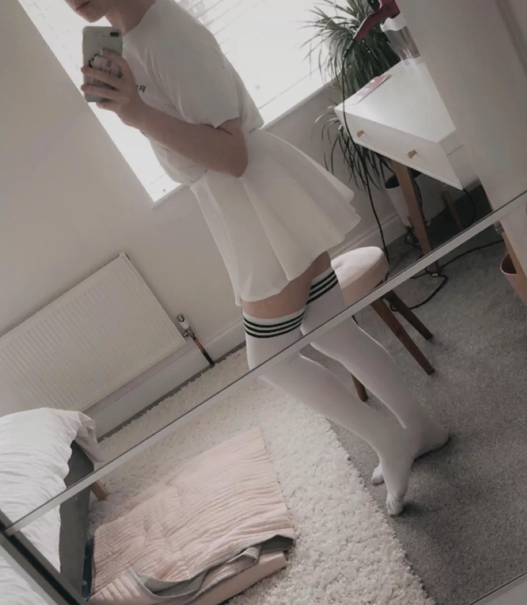 Am I cute in white? 🤔