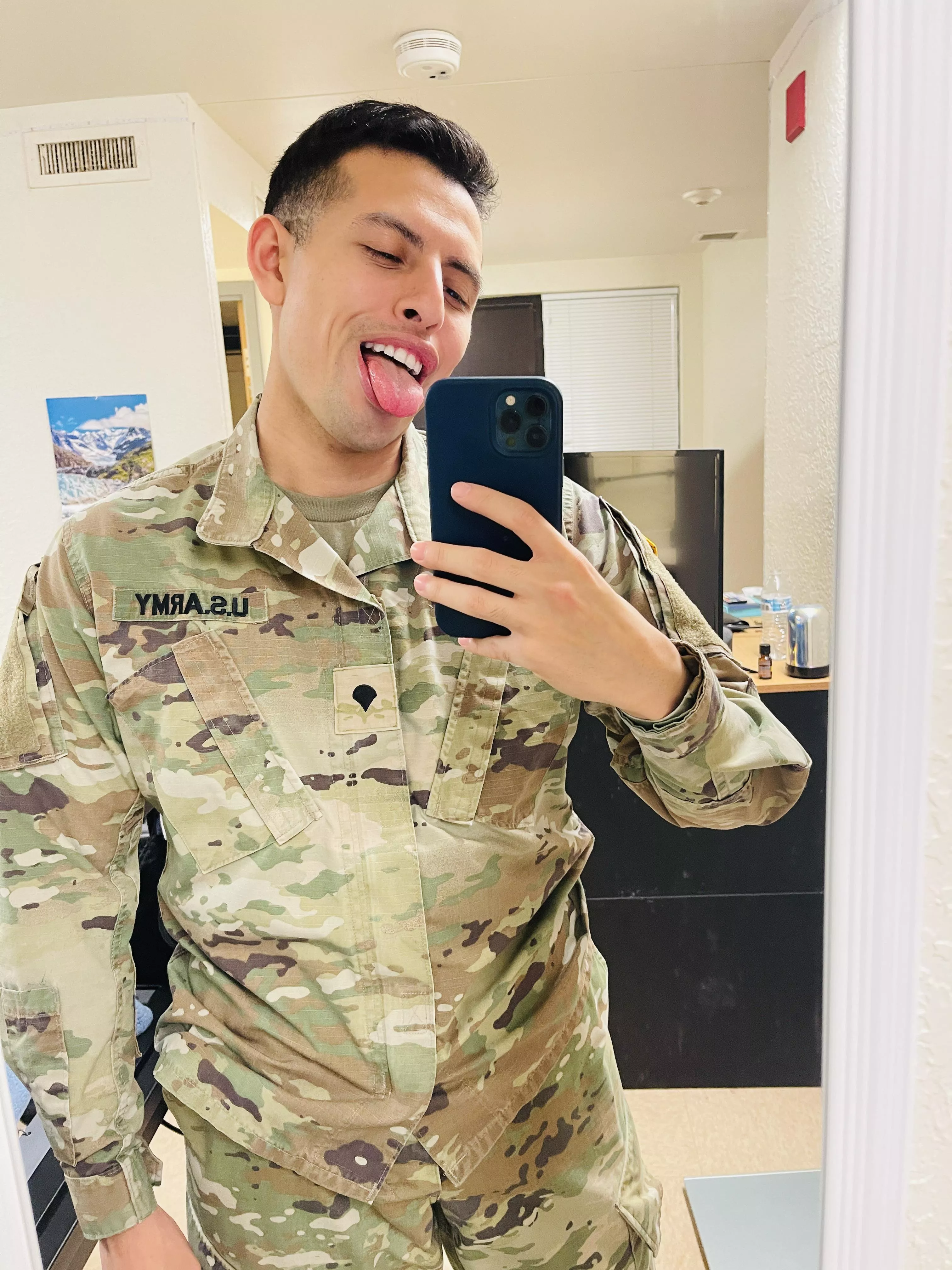 Am I in the military? Yes 👍 yes I am