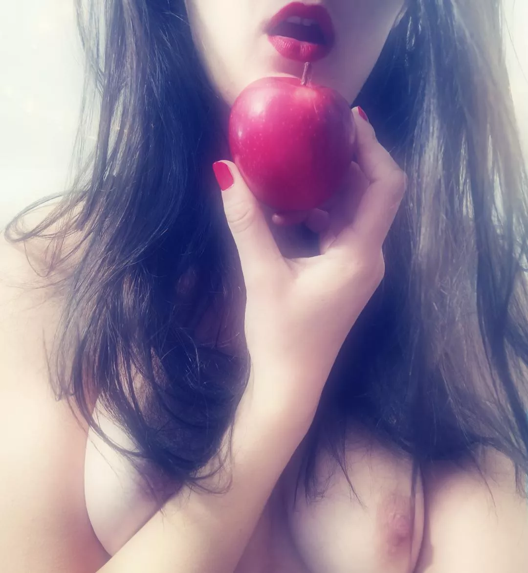 An apple a day does not necessarily keep the doctor away 🍎