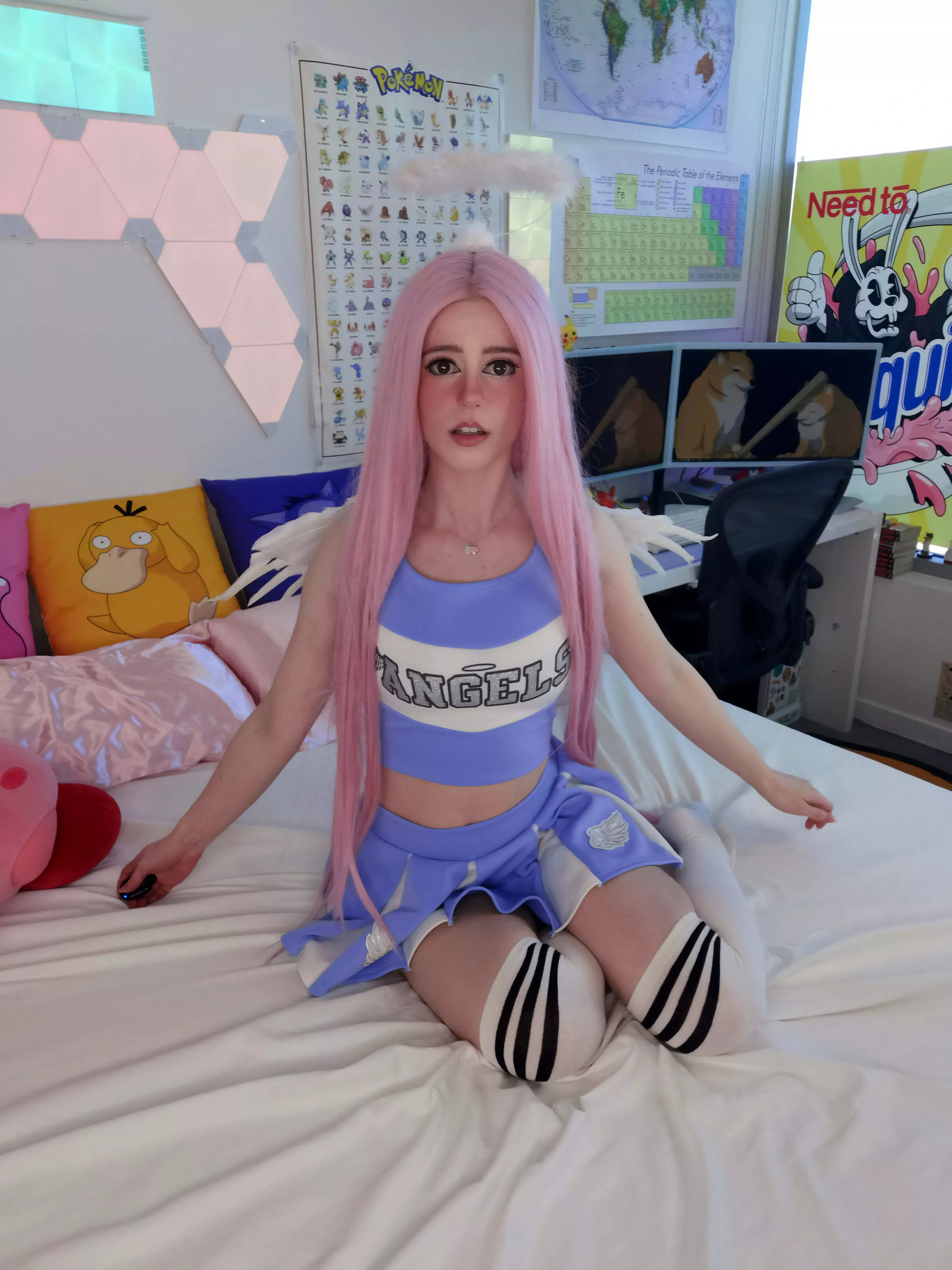 angel with thigh highs 😇💖