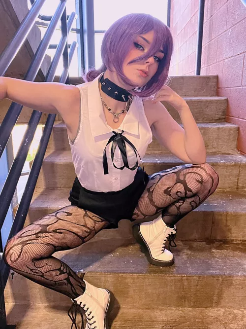 Another sexy Reze pose by FroggyCos