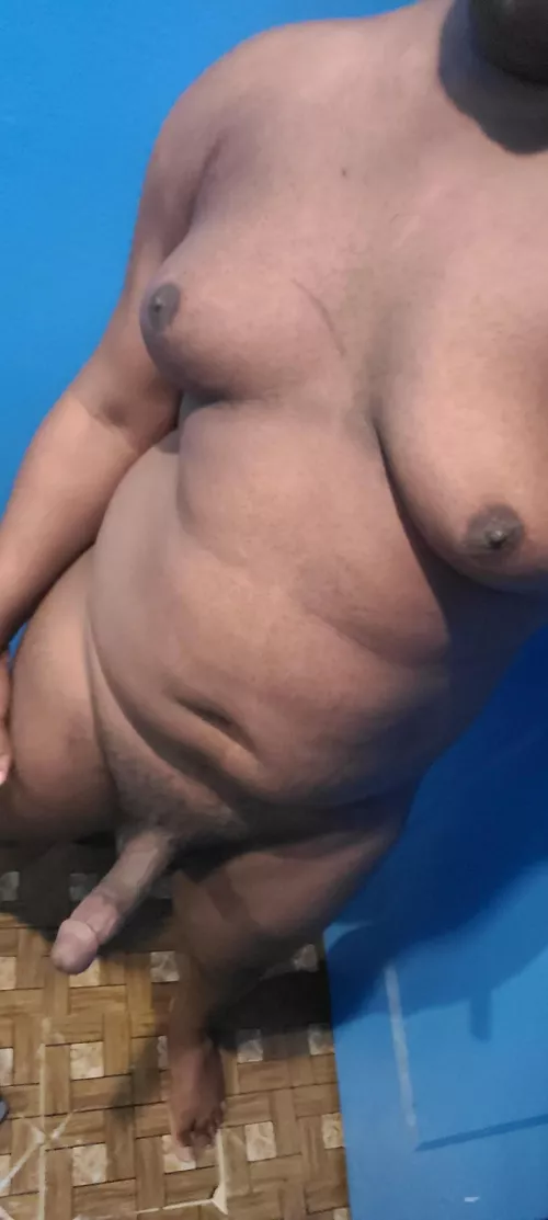 Any chasers wanna bottom to a chub 😈 ?