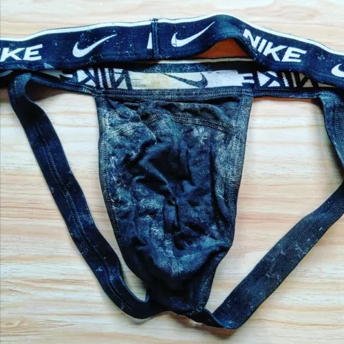 any cum lovers love to smell well used cumrags?π₯π