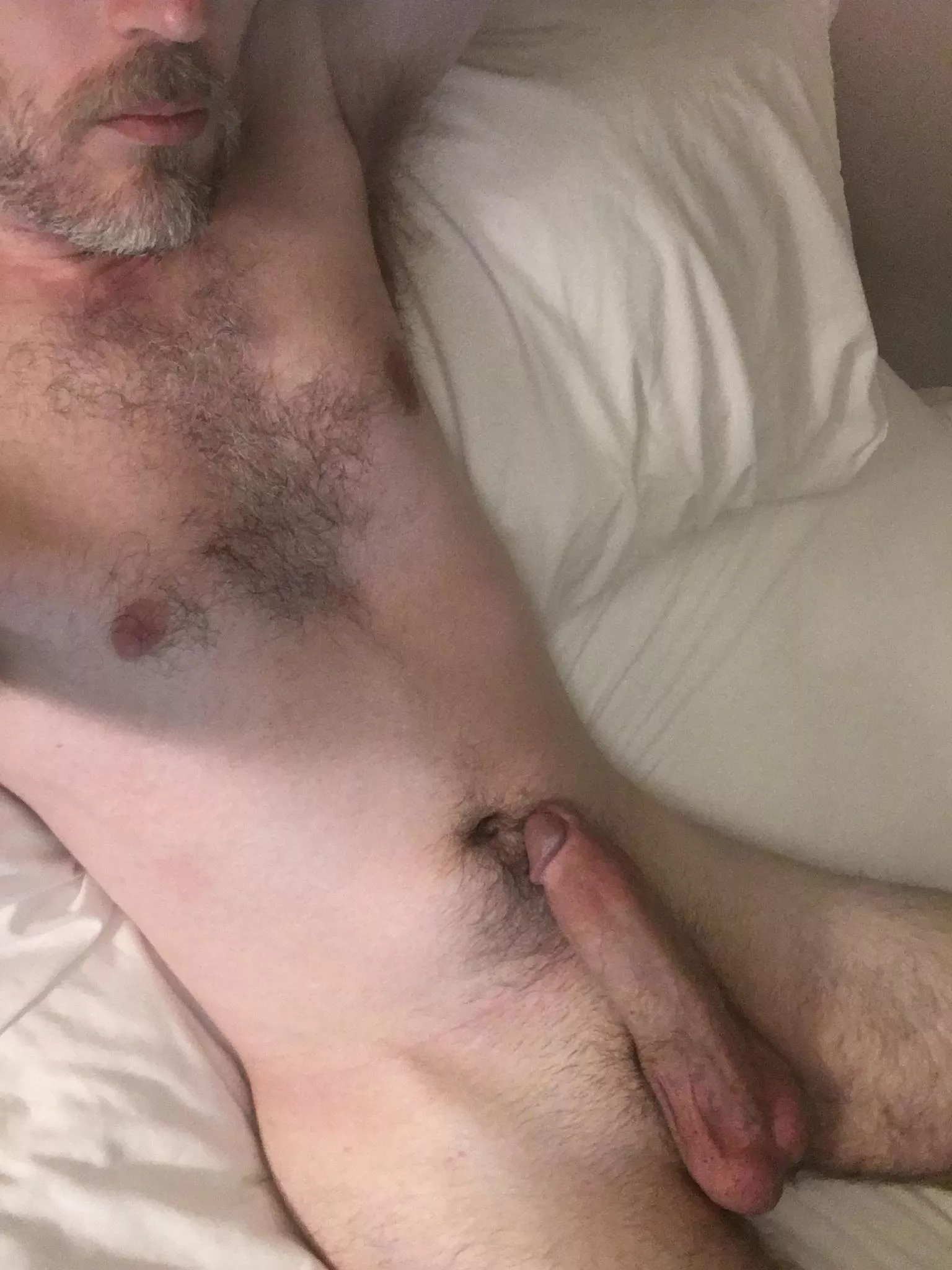 Any curvy women like thin, nerdy guys?