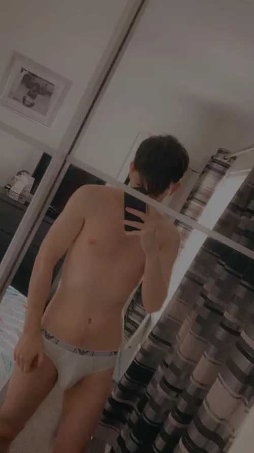 Any love for thin twinks? 🥺🥰