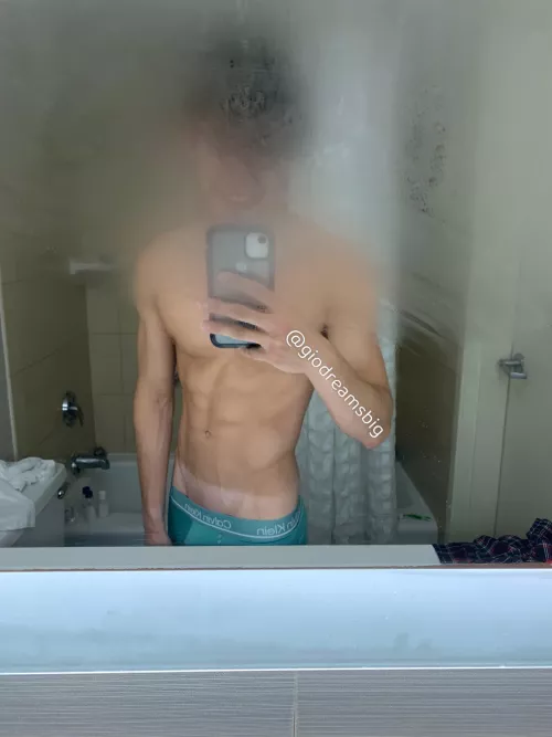 Anybody into tanlines?