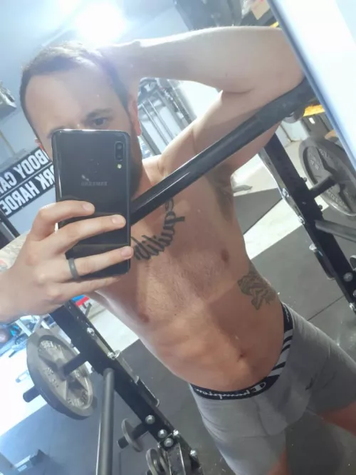 Anyone else like to workout with little on?