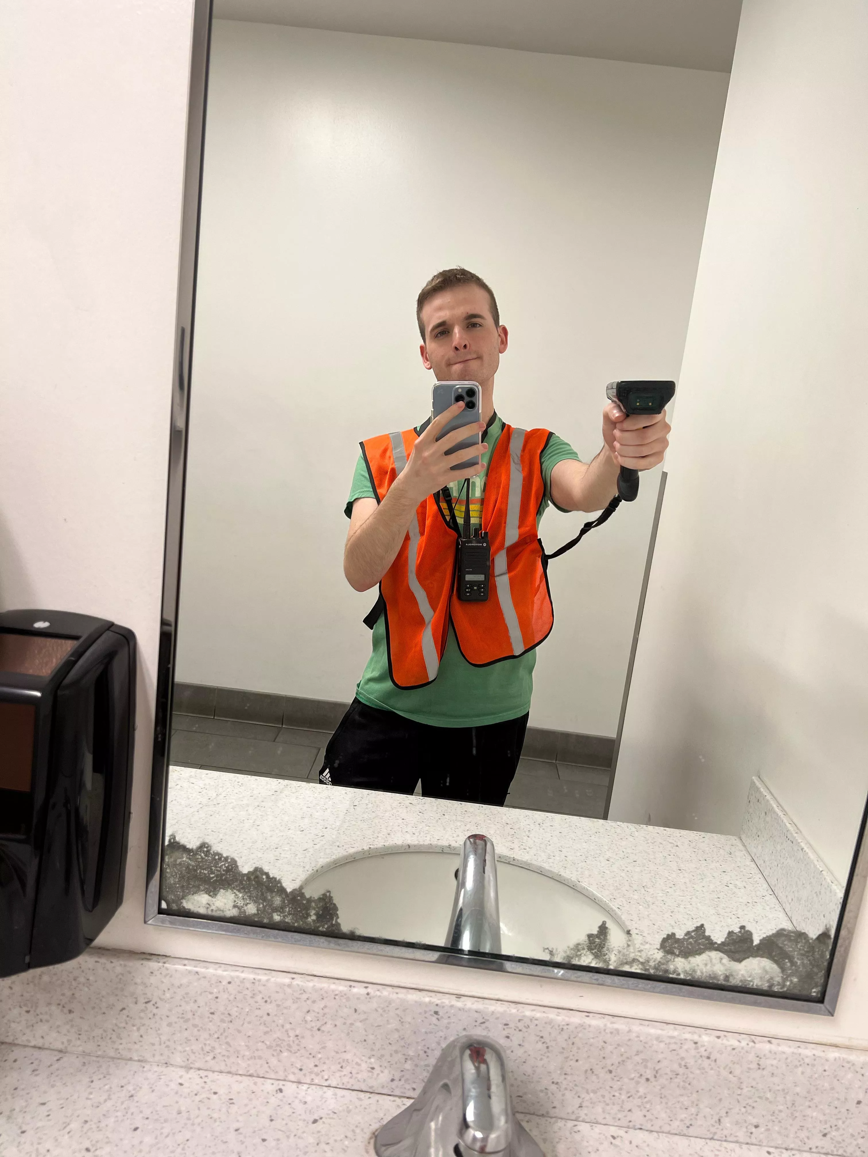 Anyone else work nights Anyone else work nights