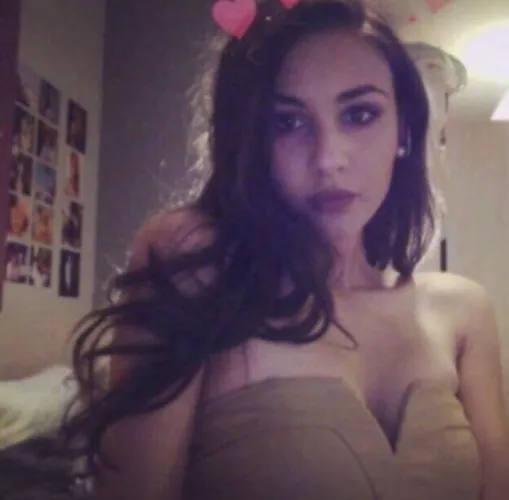 Anyone In uk want to pound my girl I’ll pay and help set it up even if your chavy