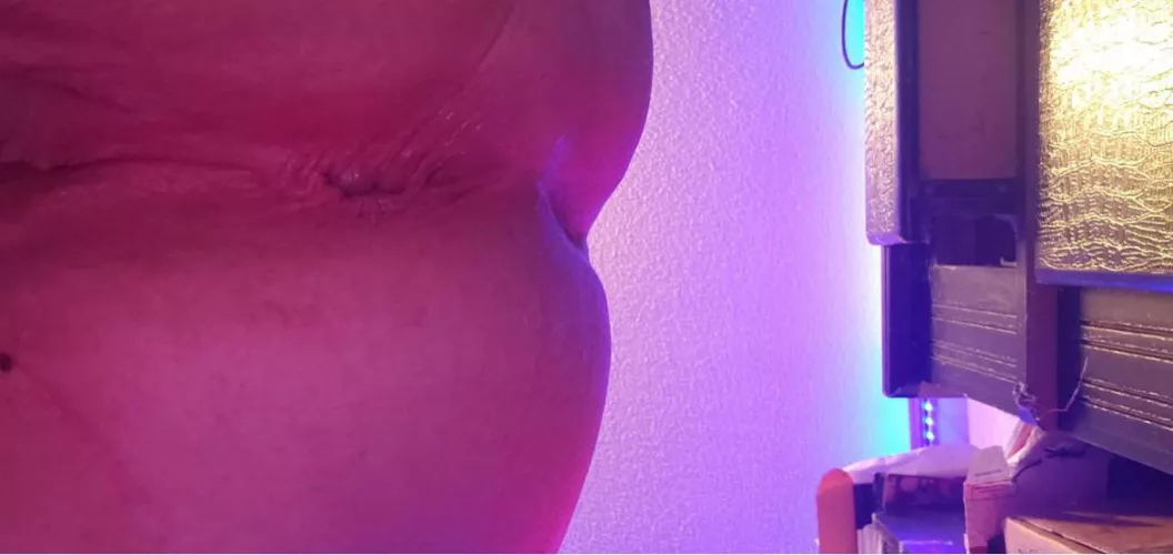 Anyone like my virgin hole and who want it