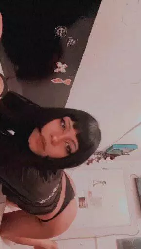 anyone wanna fuck me and prove to my girlfriend who’s the hotter asian? shame her for her flat chest, she can’t compare to you (dms open)