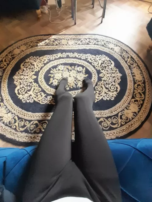 anyone wanna go rough on me? 😋