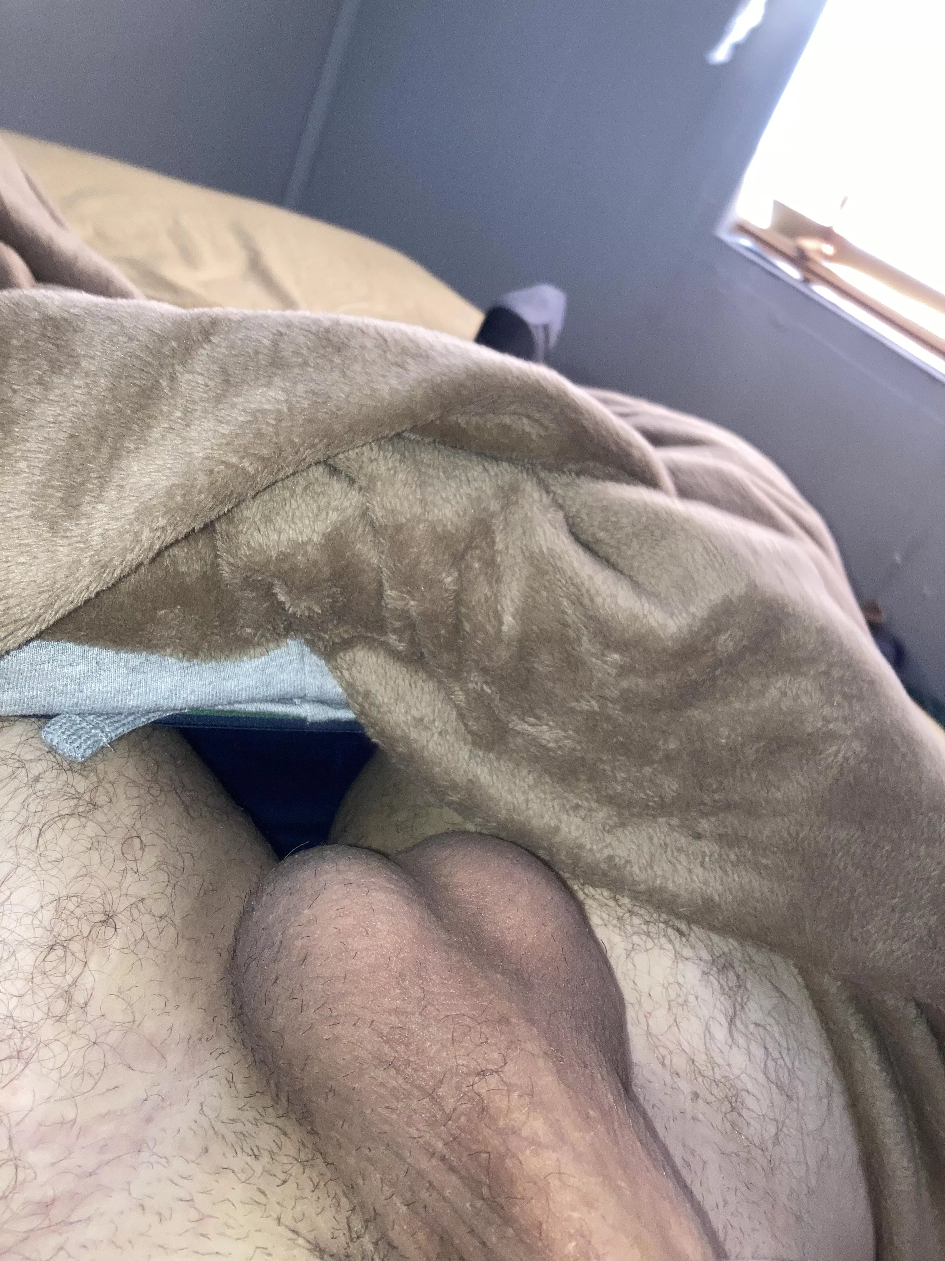Anyone wanna smell each other’s balls on snap? Dm me