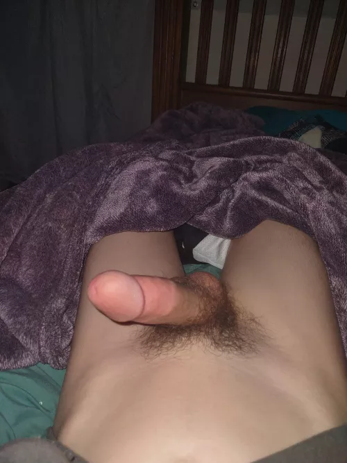 anyone wanna suck or sit on?