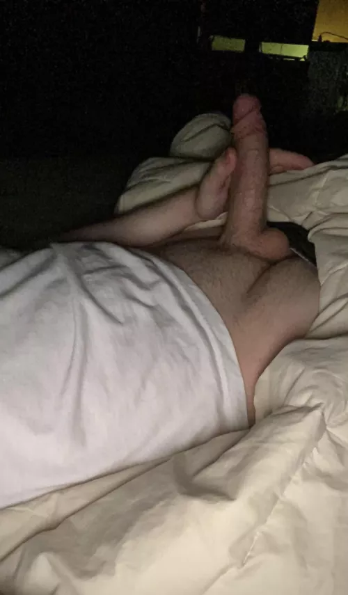 Anyone want to come to bed with me?😊