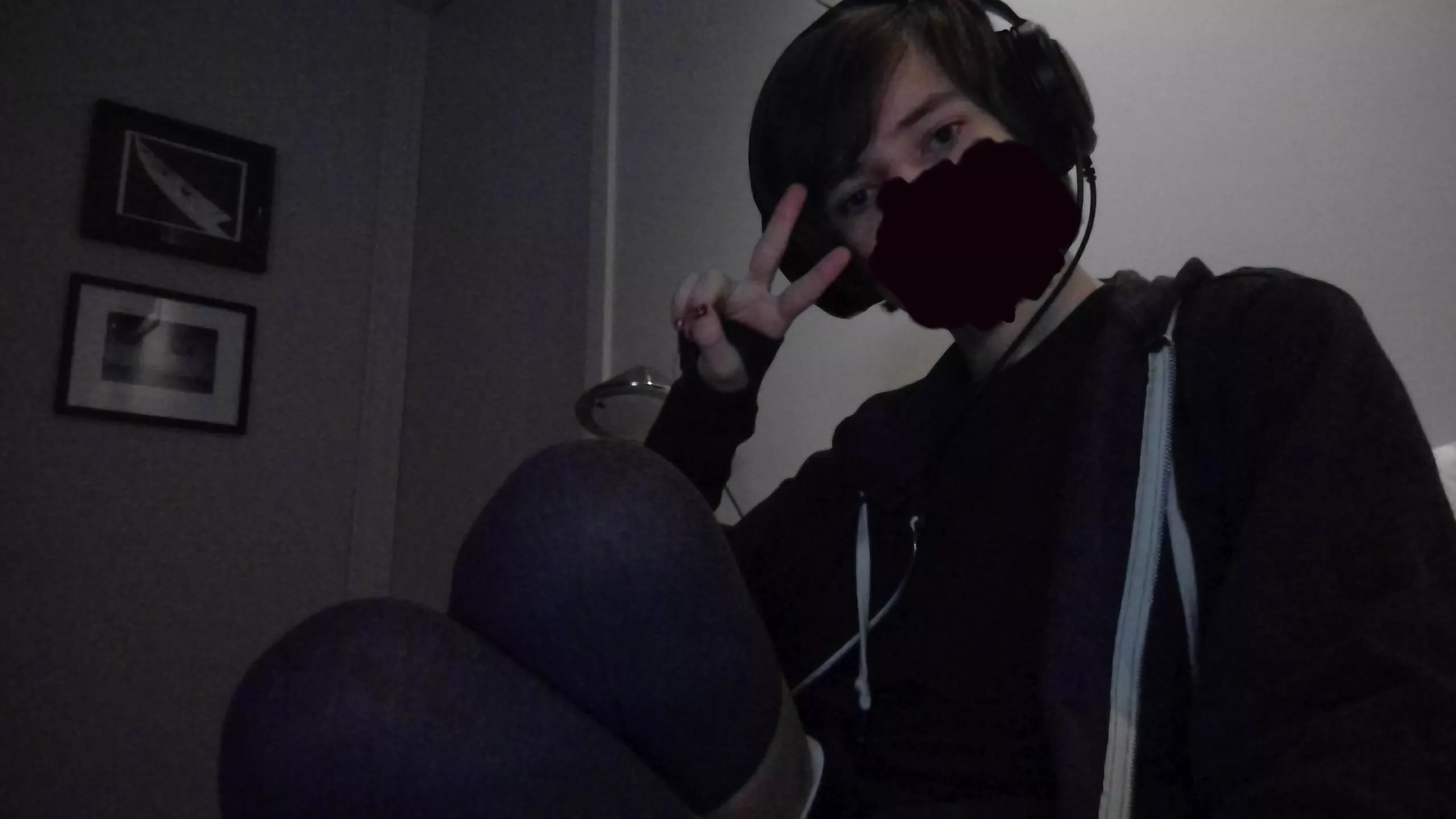 Anyone want to cuddle? UwU