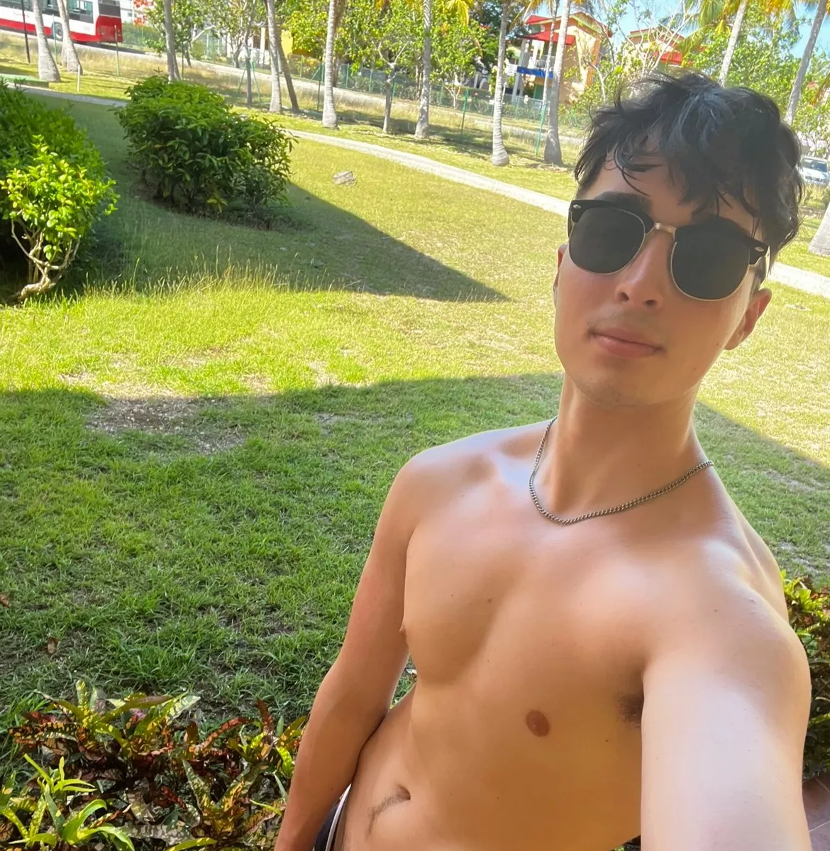 Anyone who loves RPGs? I'm on a lazy day and I'd like to talk with someone 👾 Anyone who loves RPGs? I'm on a lazy day and I'd like to talk with someone 👾