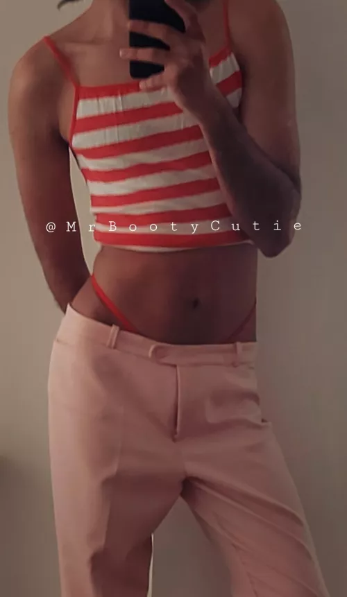 Are brown persian fembois acceptable here?