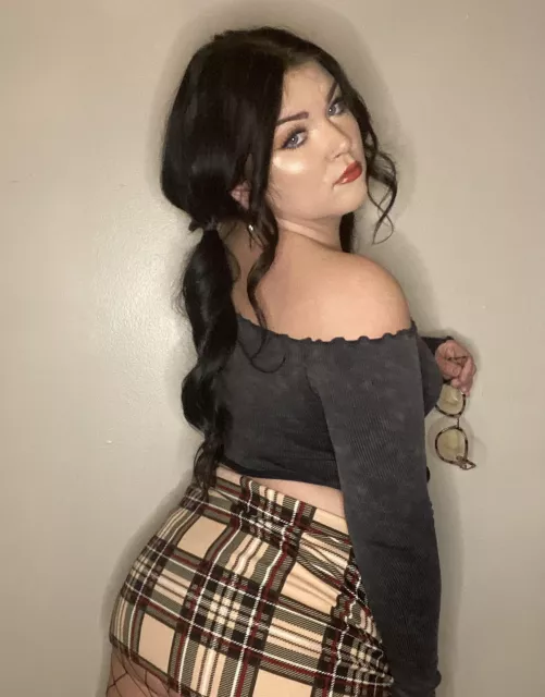 Aren’t you a little nervous that your husband wants to fuck this nerdy lil slut next door? Couples can message me to play on sc hehe