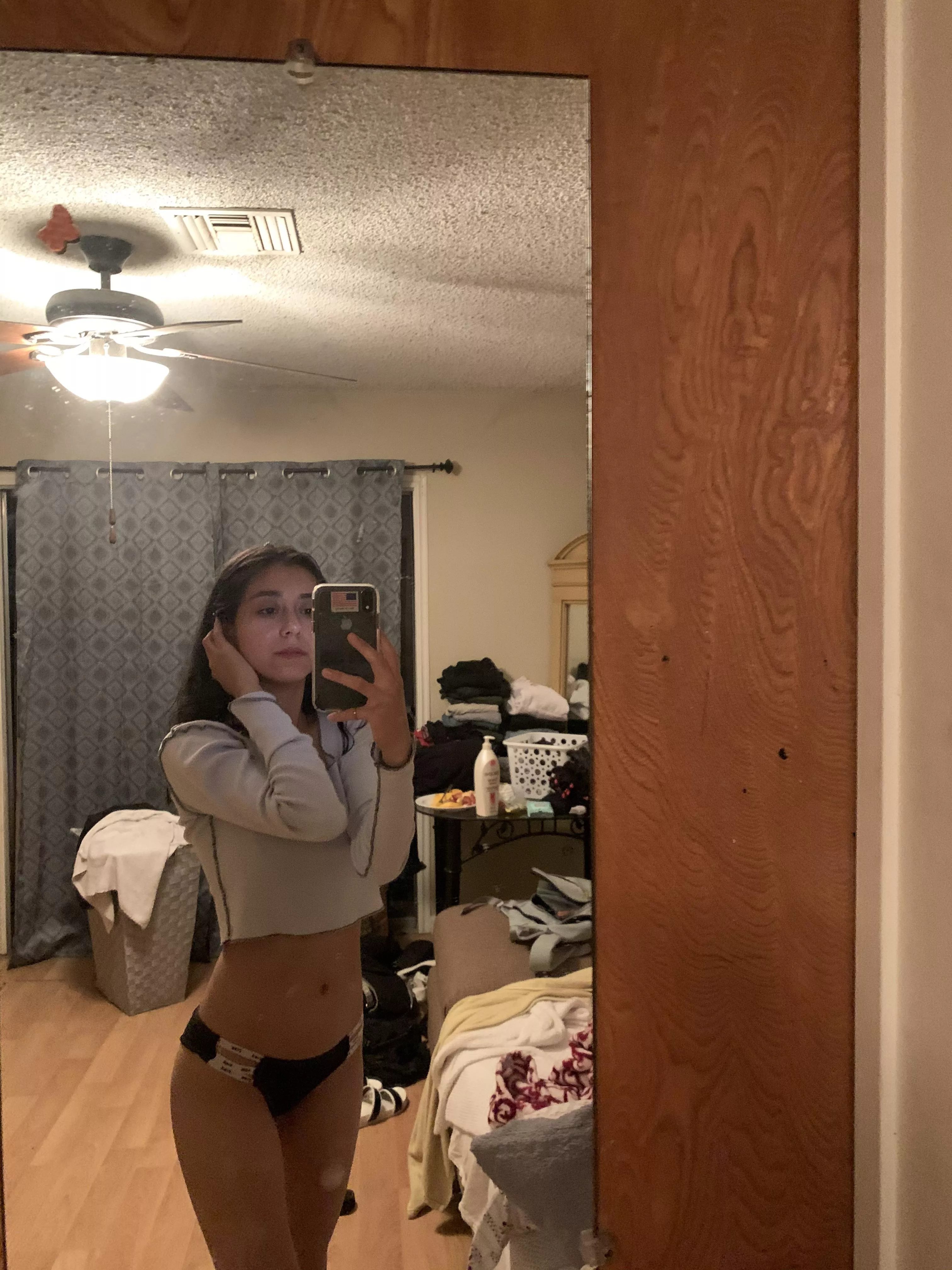 Arrow up on this and I will show you my tits Kik nuttondessi69