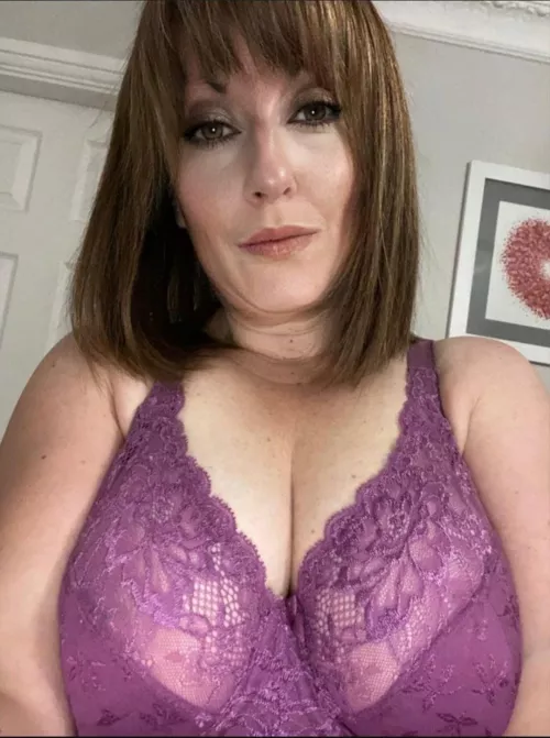 As my last pic was so popular, now I'll start a new discussion: how would you fuck me?