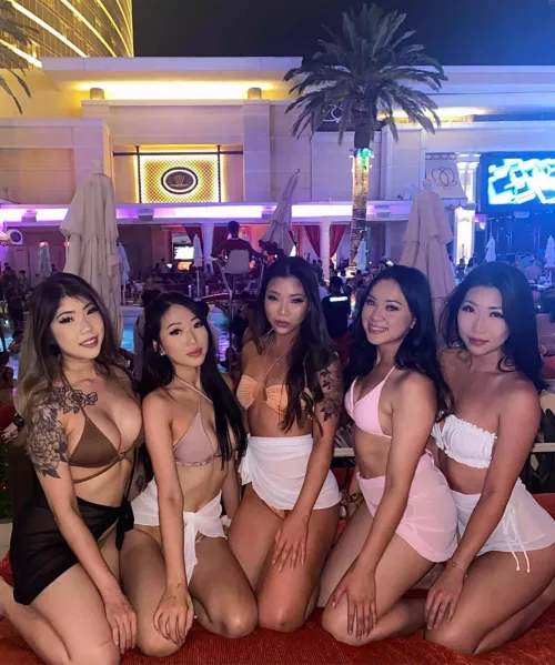 Asian Ladies in Vegas