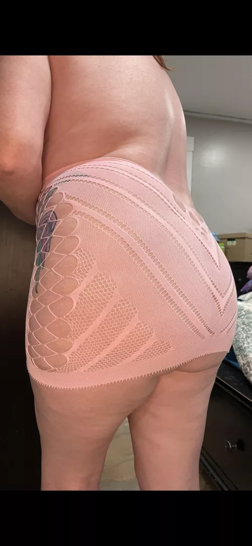 Ass that keeps you wanting more! Subscription bundles available! No ppv, new content daily, exclusive content for rebill on subscribers! Link in comments