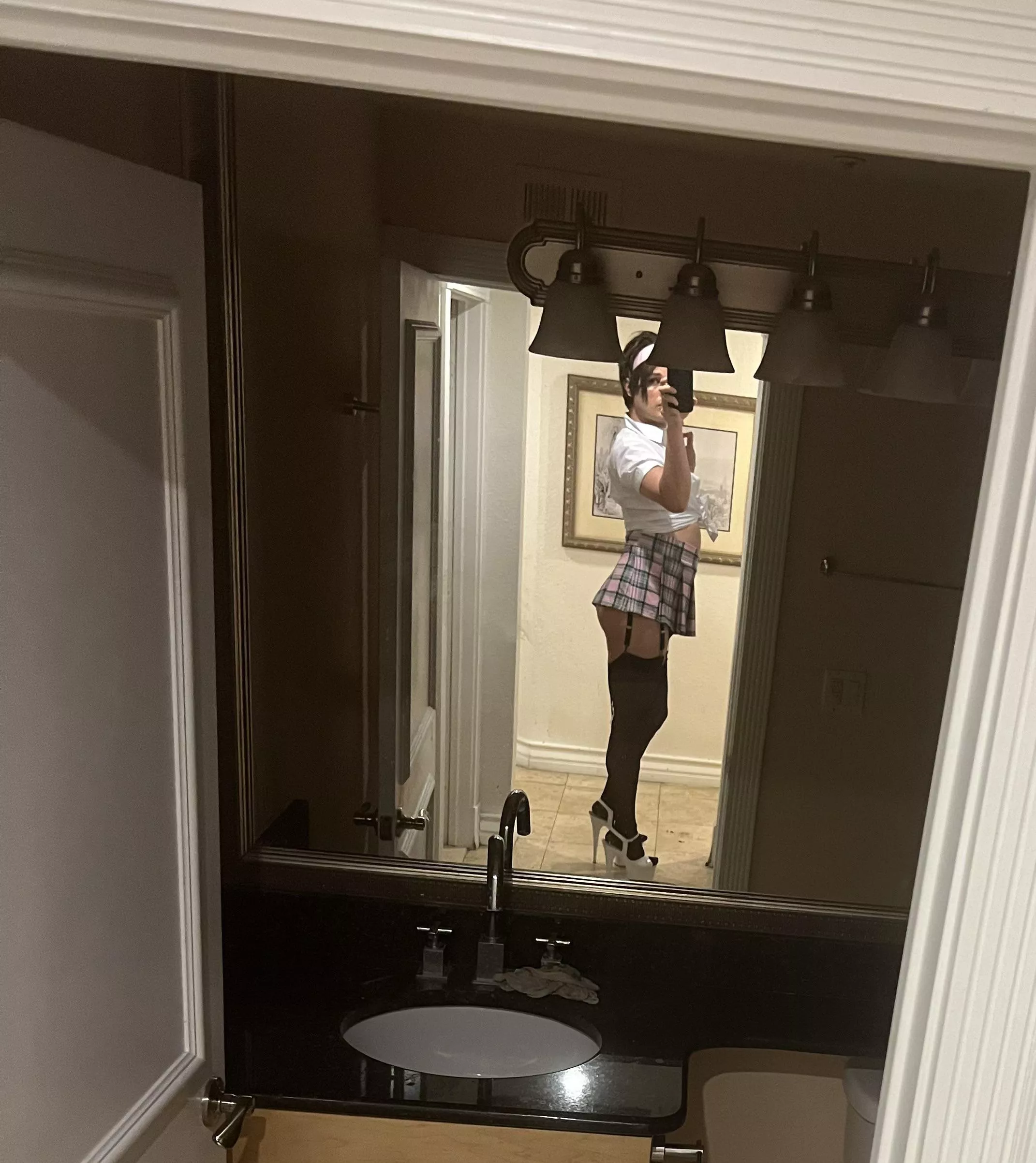 At my BBC daddy’s house ♠️😈💕