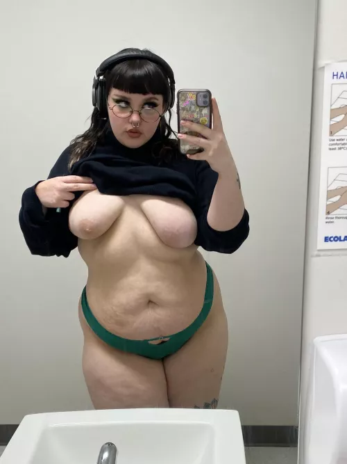 at work… wanna sneak to the back room for a quickie? ;3