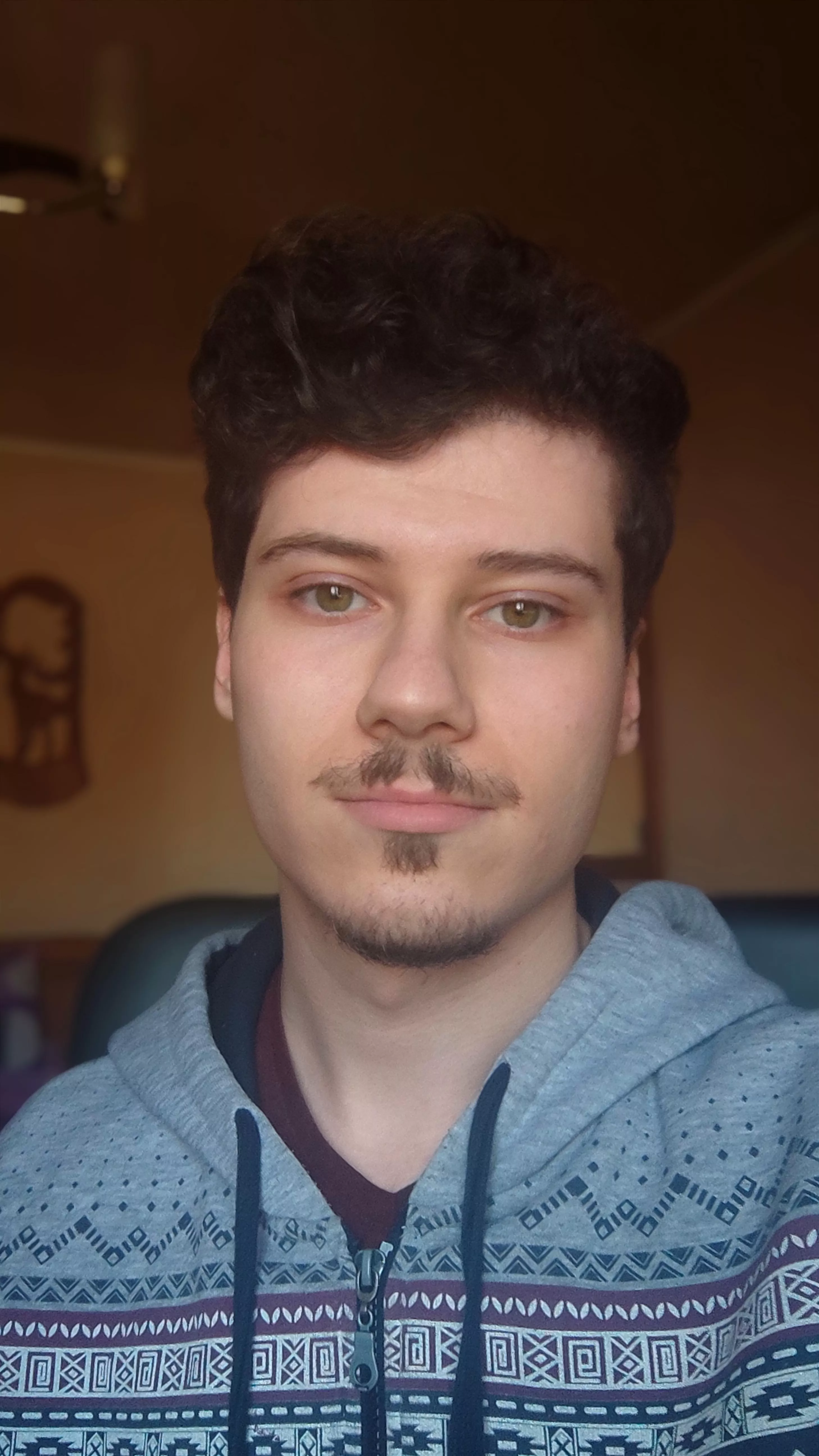 Back when i had a longer curlier hair and some dumb facial hair π
 Back when i had a longer curlier hair and some dumb facial hair π