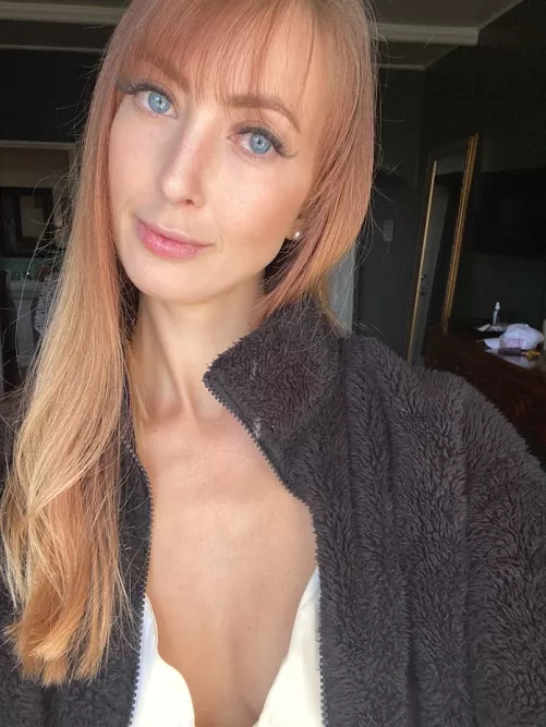 Bangs and blue eyed cutie ^_^