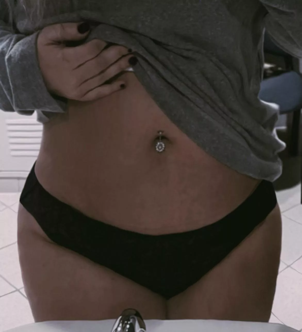 Bathroom sink selfie ftw. 😉