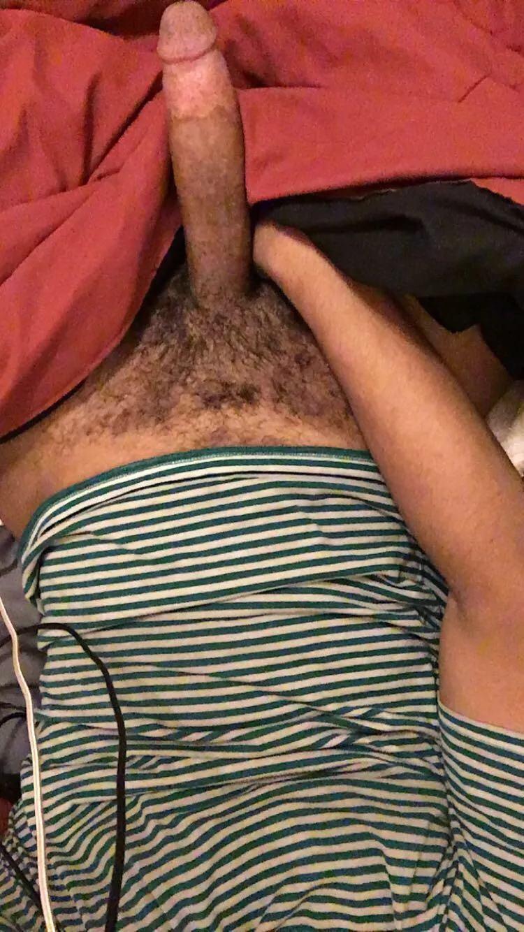 BBC in need of a busty slut to worship this dick ☺️