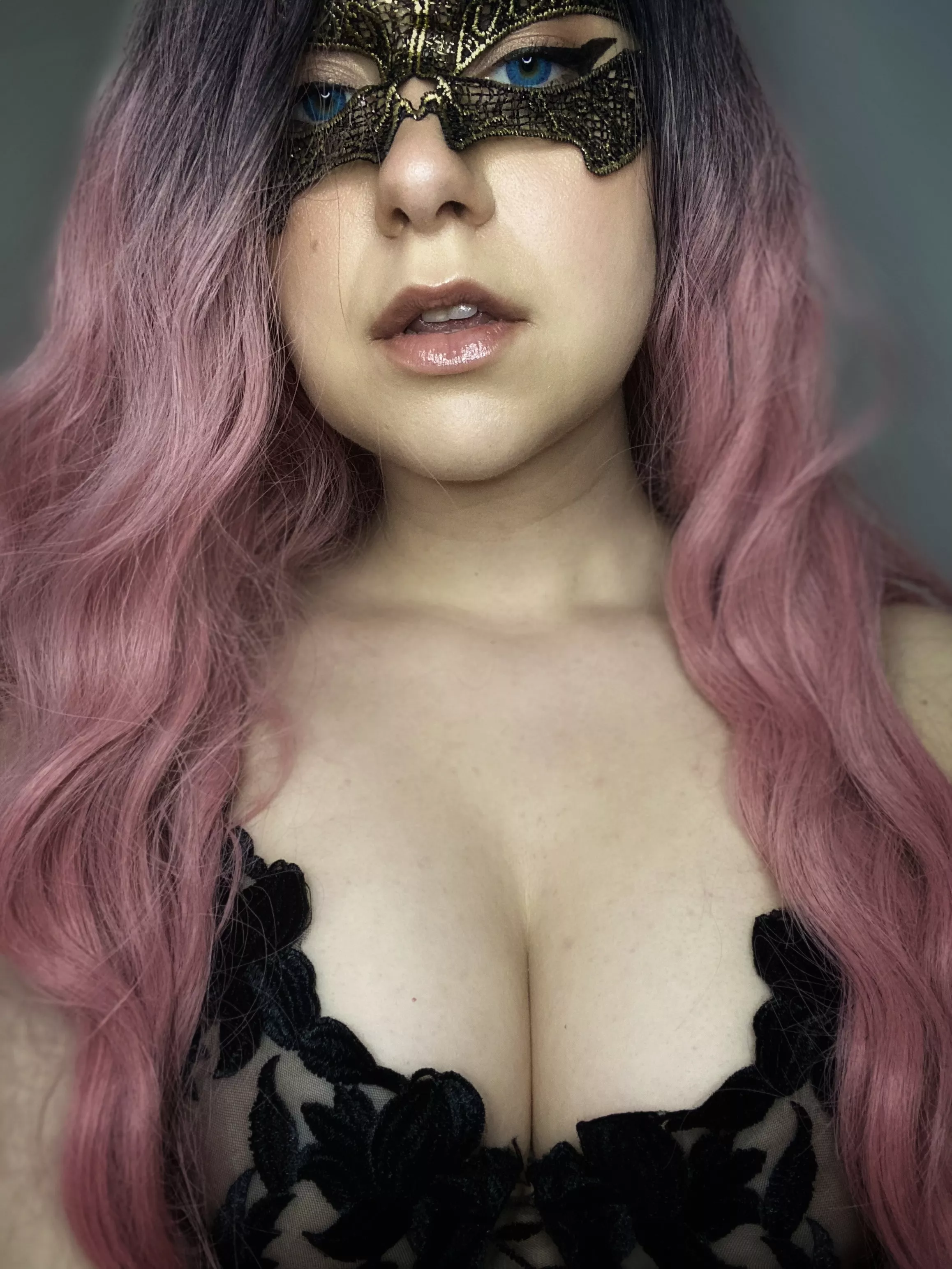 Beautiful color of my new lingerie, don't you think?