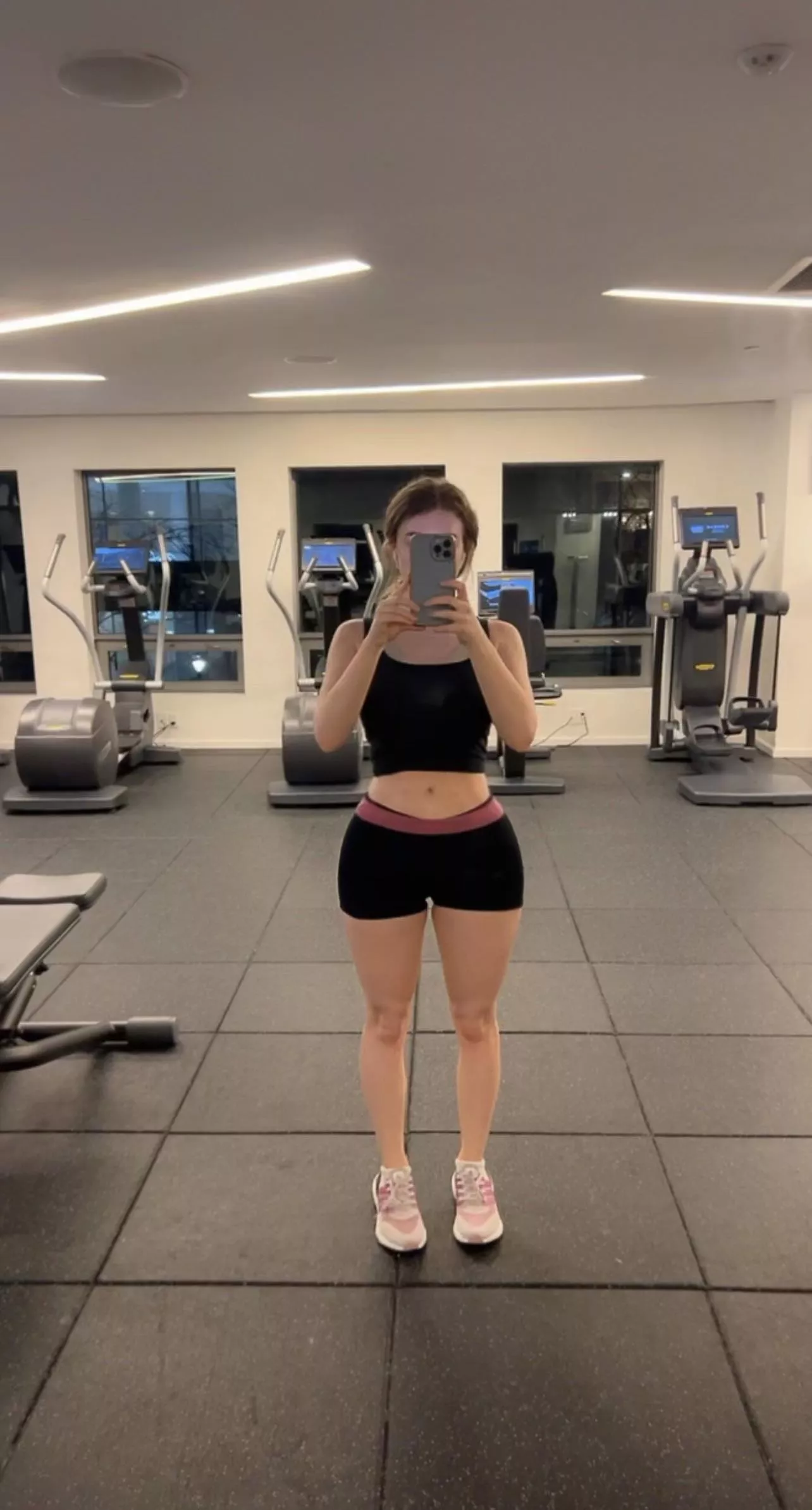 Because it’s leg day 💓