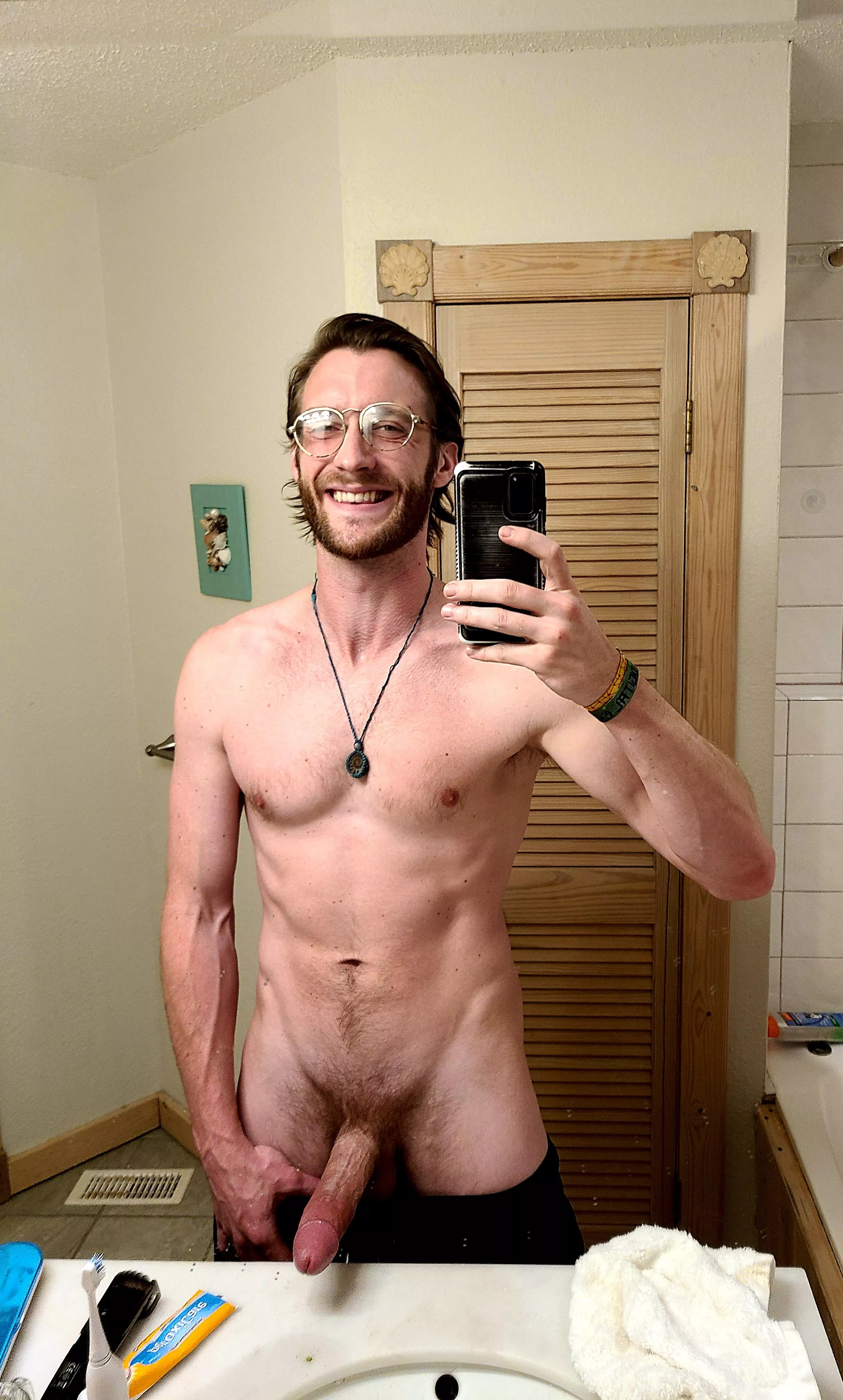 Been busy doin deck work lately. Would you let me be your handyman?