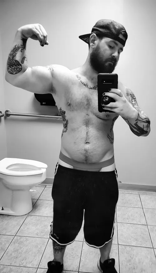 Been losing a little weight and I'm loving how it's making my V look π₯΅