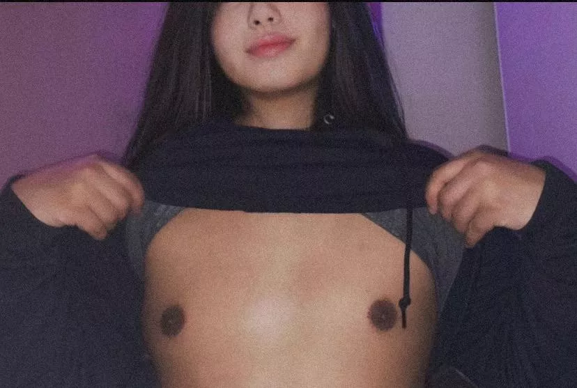 Been MIA cause of school but hi there 😊