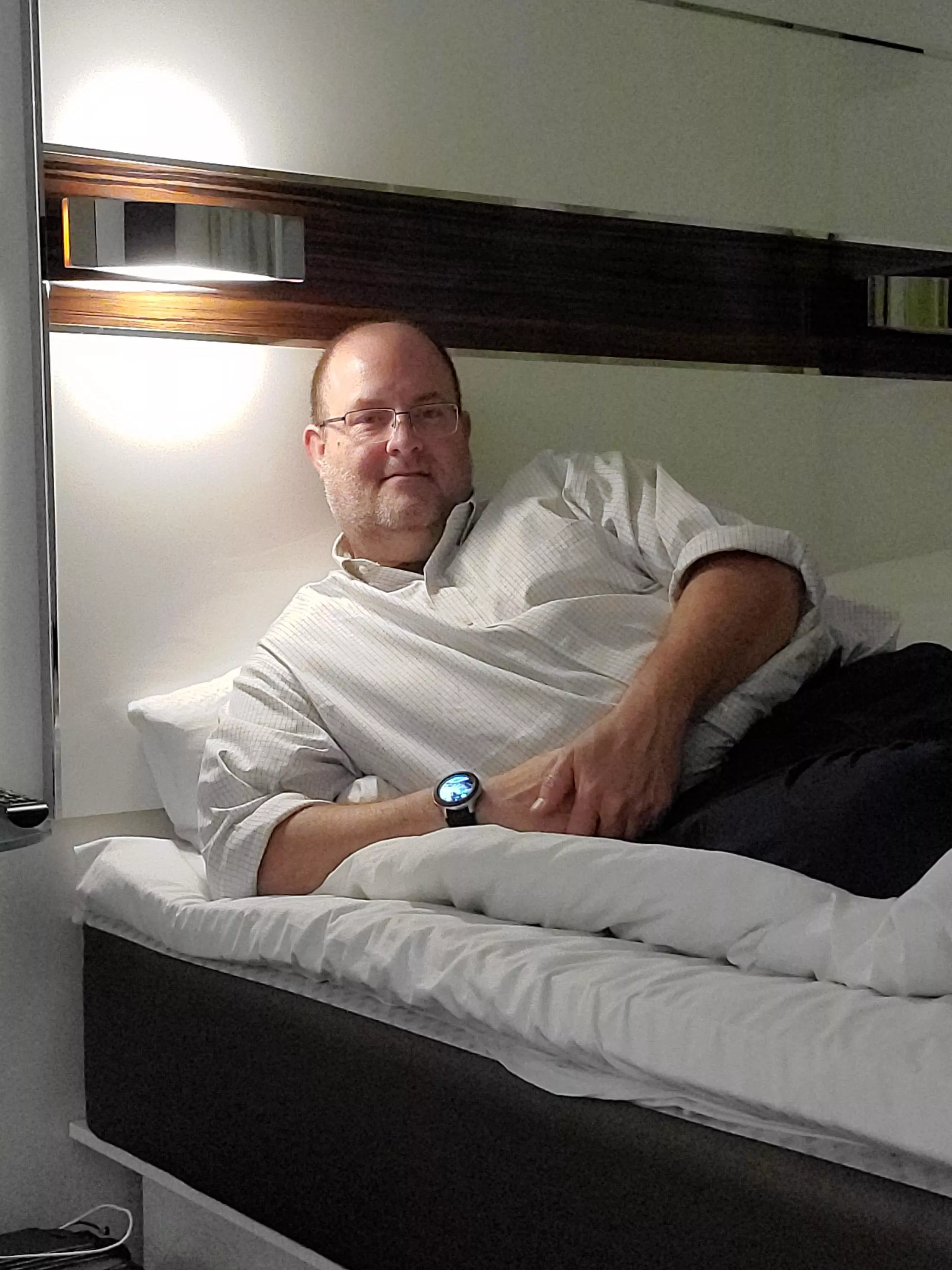 beginning to accept my gay side. small steps, showing my face. beginning to accept my gay side. small steps, showing my face.