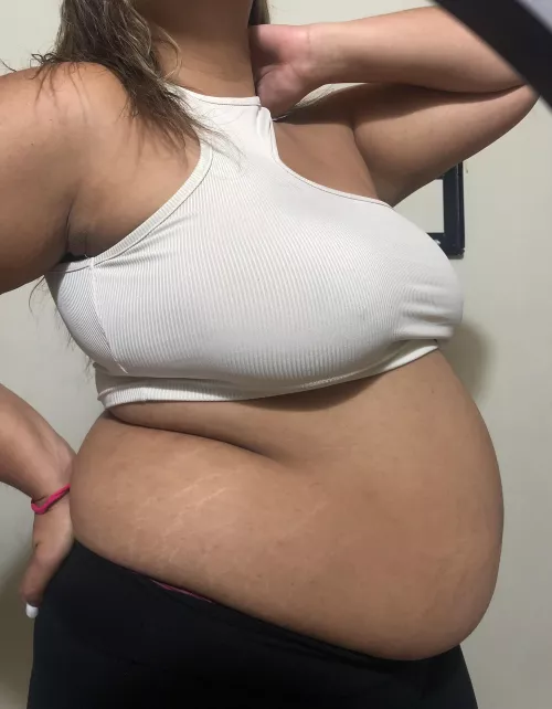 Belly goddess