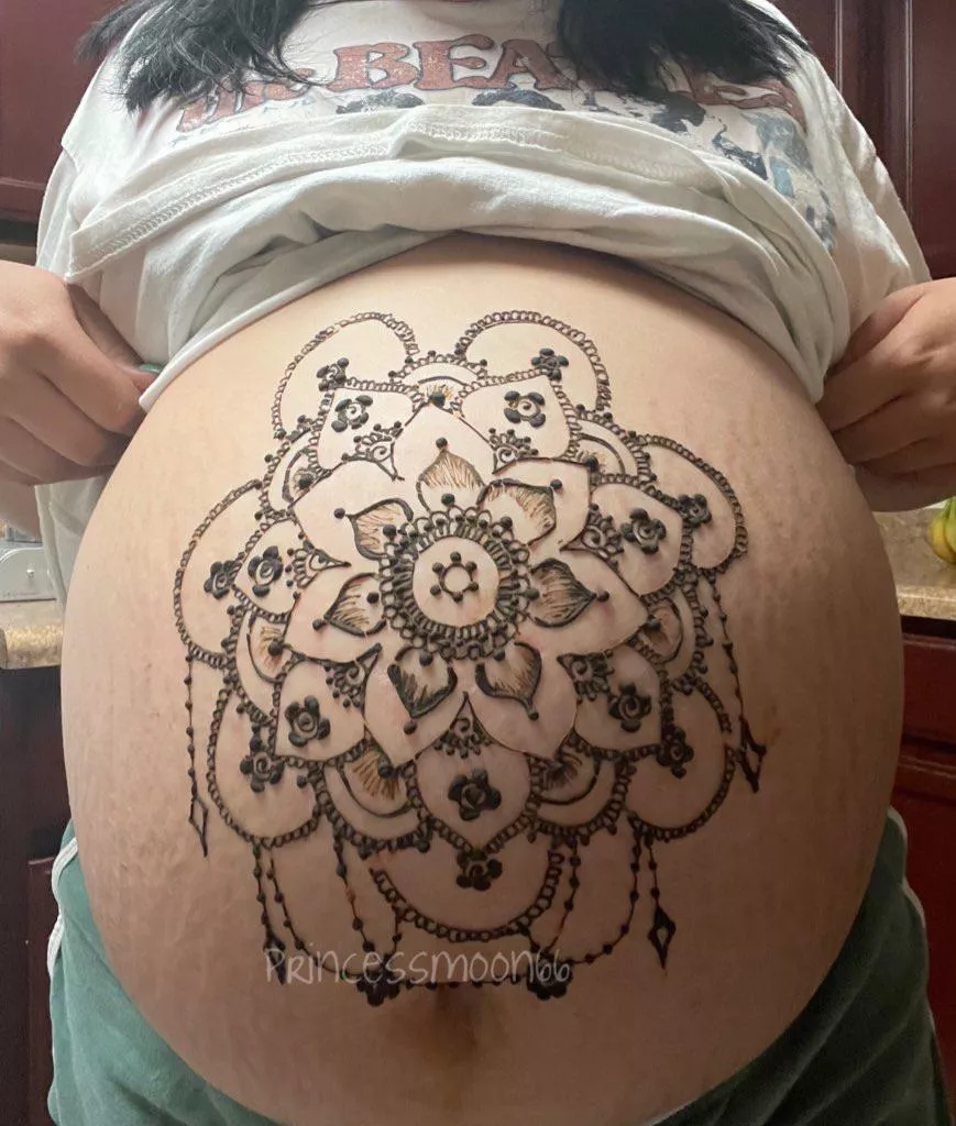Belly henna 🤰🏻