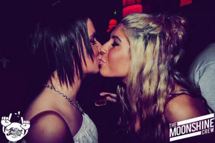 Best friends kissing