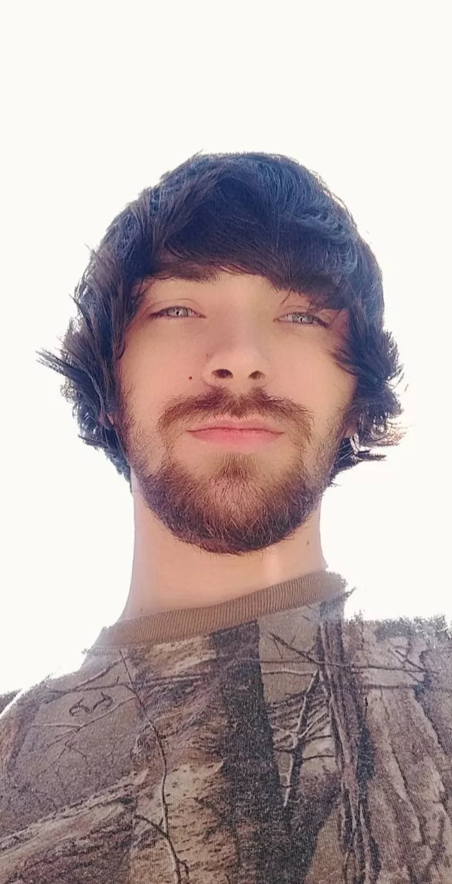 best part bout being redneck and working on a farm, no one expects you to shave 😬 best part bout being redneck and working on a farm, no one expects you to shave 😬