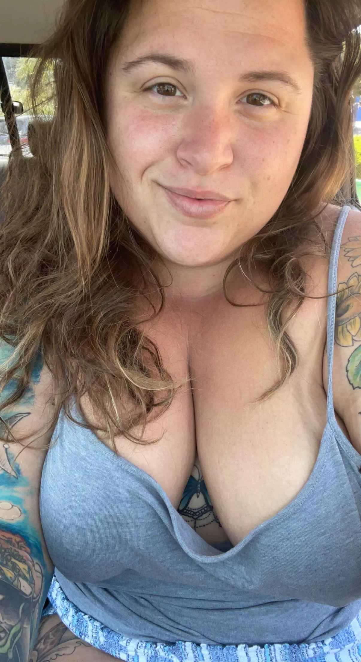 big natural titties ,tats and a flirtatious soul let this naughty bbw stoner brighten your day!