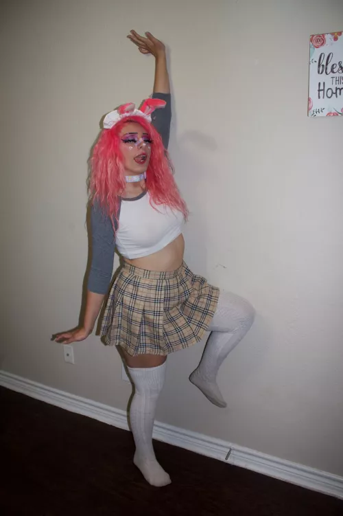 Bimbo Brained Slutbunny greets you at the door when you come from your 9-5 <3 Nya