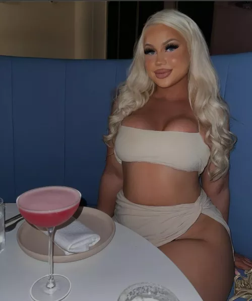 bimbos don't wear panties.