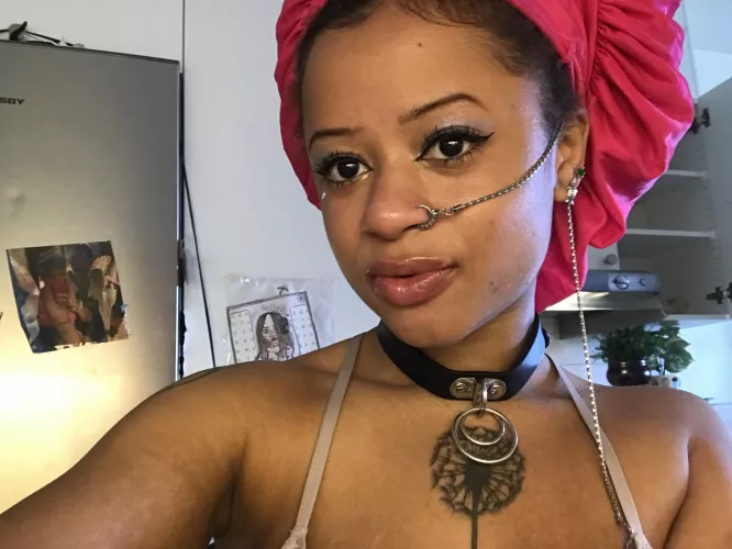 Bonnet on type of day