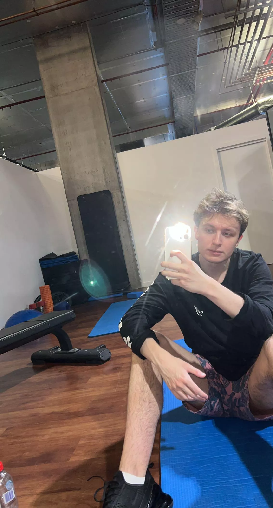 Bored, give me clout 😏