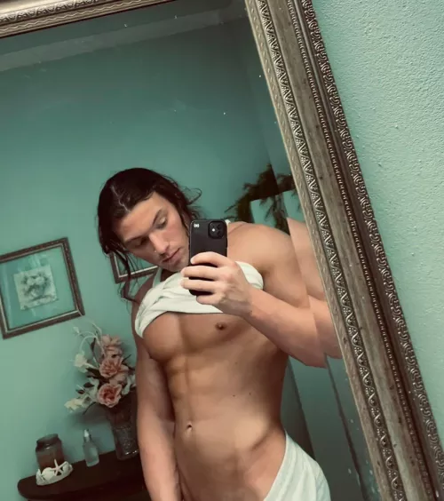 Bored 😅🤷🏽‍♂️ looking rough [m]