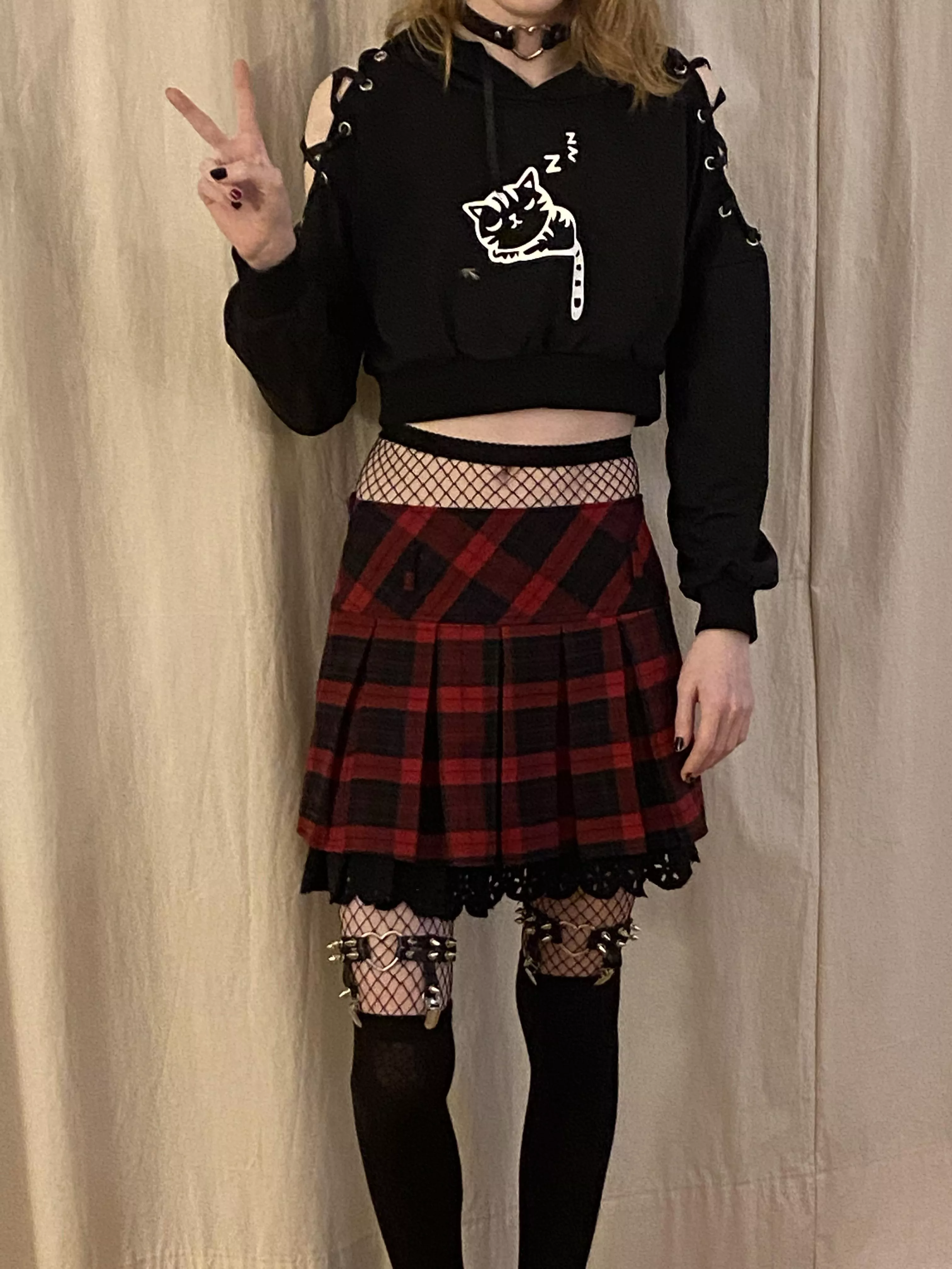 „Boys can‘t be emo/goth“ …okay explain this then